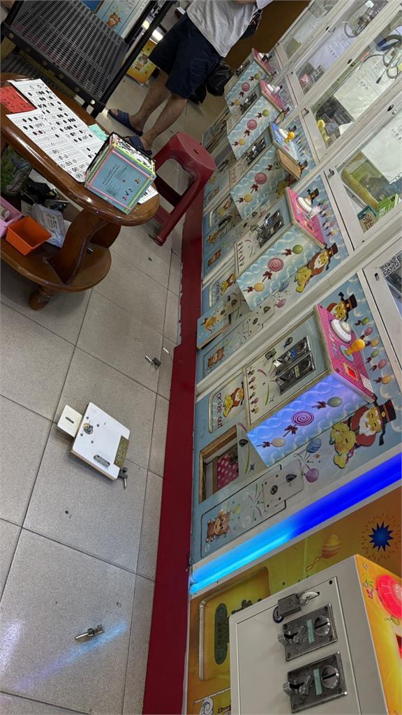 逮偷娃娃機店2竊賊遭衝撞　警朝車開槍1竊賊腹部中彈