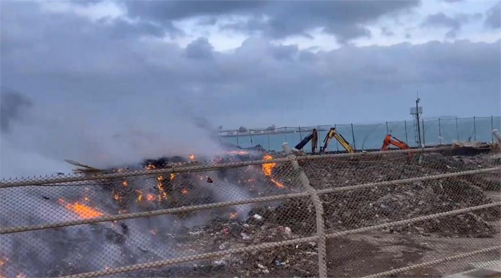 快新聞／澎湖紅羅垃圾掩埋場今晨大火　