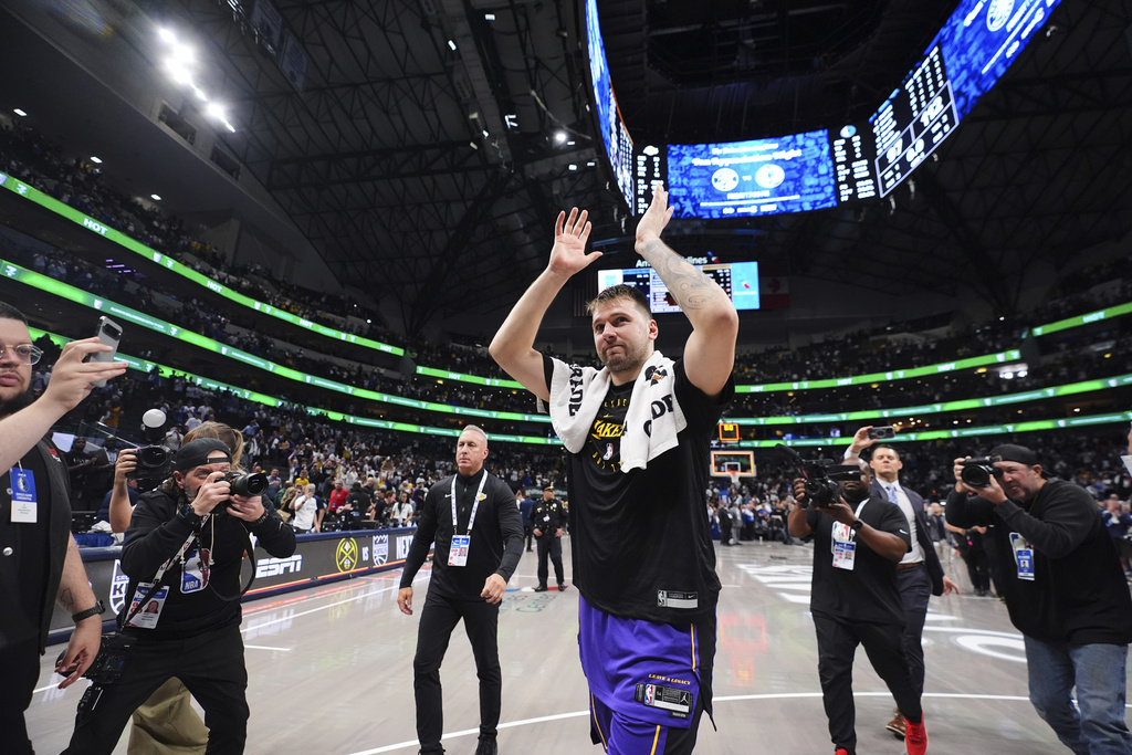 NBA(影)／詹皇、Doncic一起接受專訪　暢談兩人首次合作擦出的火花