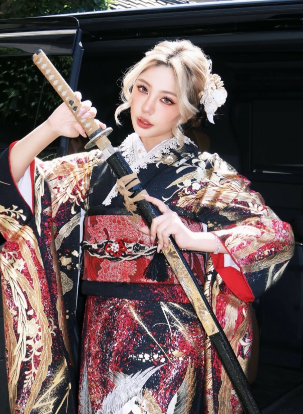 太丟臉！台灣網紅「闖白鬚神社禁區」擺拍　日本網友怒嗆：滾回你國家去