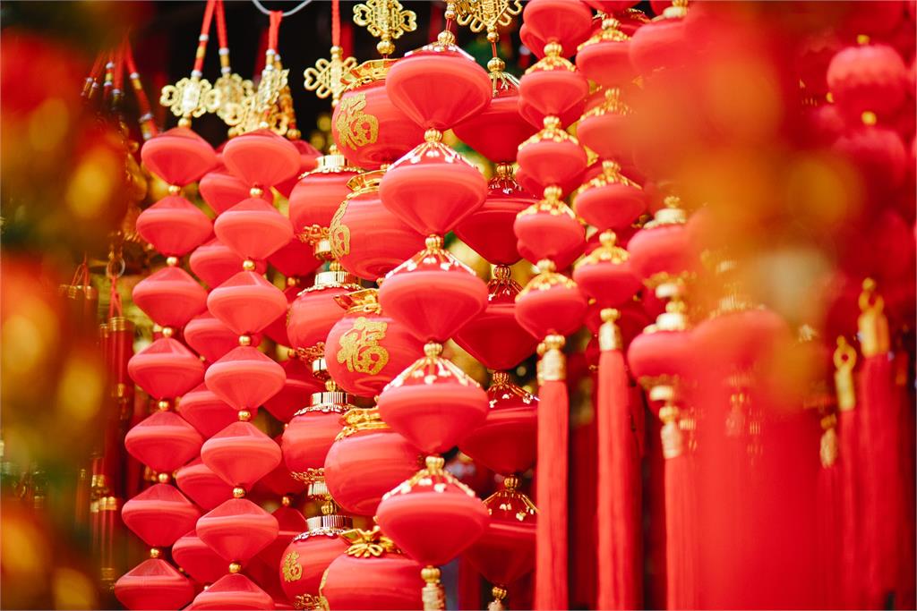 「農曆新年」英文怎麼講？專家曝各種說法意義差很大：非中國人專利