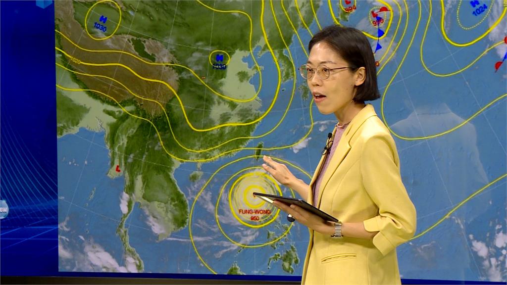 颱風「鳳凰進逼」！　花蓮北濱公園掀長浪　基隆漁民固定漁船防颱