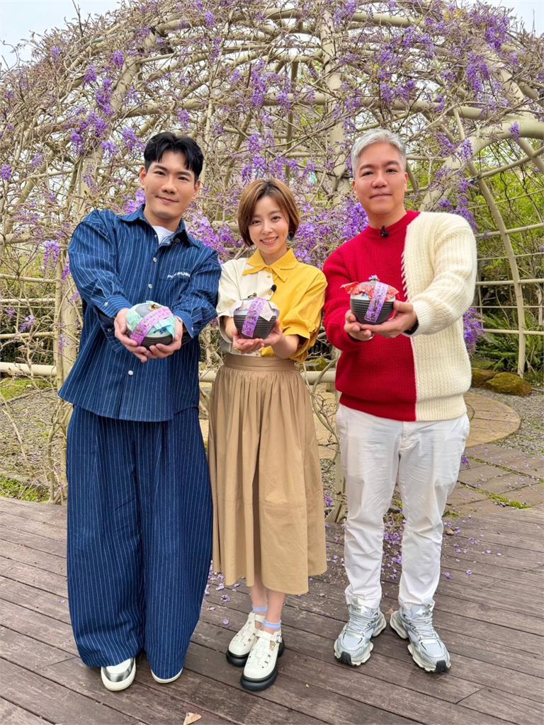 紫色瀑布美瘋了！王瞳化身「迷霧仙女」現身嘉義瑞里　開箱樹屋民宿嚇傻：老闆少算一個