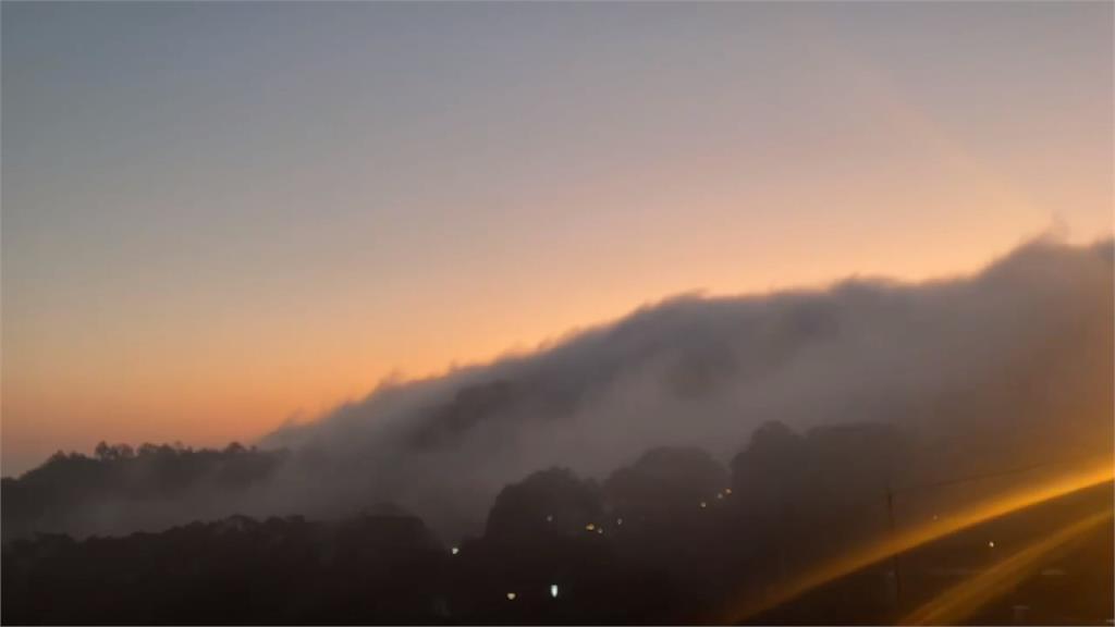 薑麻園現雲瀑