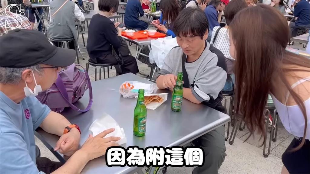 東京也有台灣夜市!日人爽嗑「雞排配啤酒」 喝不夠嗨喊:再大瓶一點