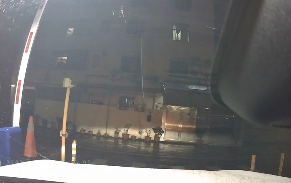 工程款糾紛被告做筆錄　男控警洩漏行蹤遭陌生男恐嚇