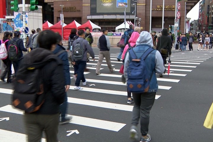 明起濕涼→回暖！林嘉愷曝「這天降溫」下探13度：接近強烈冷氣團