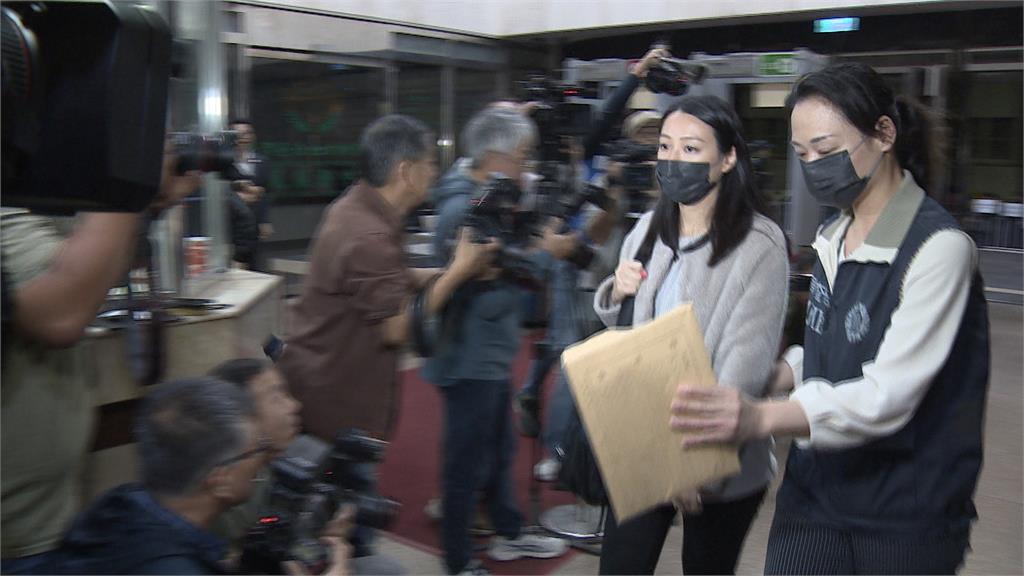 「罷雙吳」疑連署筆跡相似.名冊重疊 四騎士與幹部互踢皮球