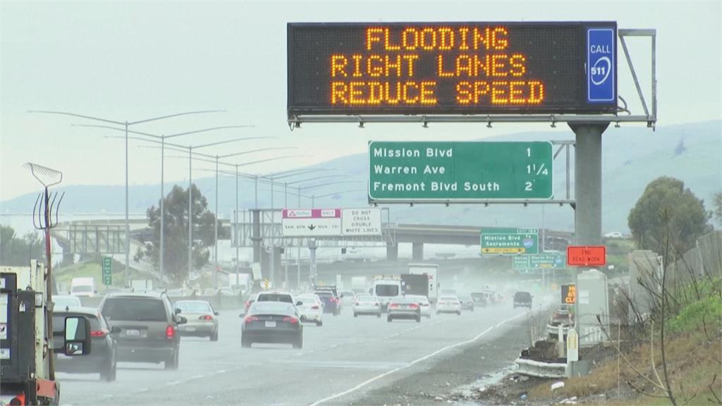 如消防水管對準加州！　暴雨已釀2死　近1萬人被要求撤離