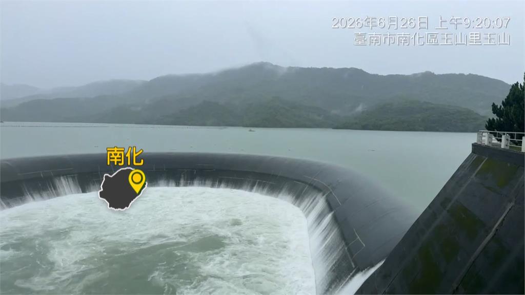 台南暴雨！永康崑山科大旁變「水世界」　汪洋一片店家損失慘