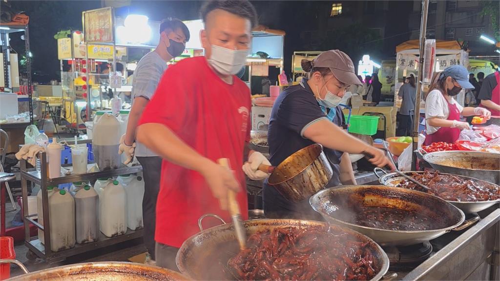 思母之心化動力　夜市滷味王「九鼎燒」火力全開噴汁