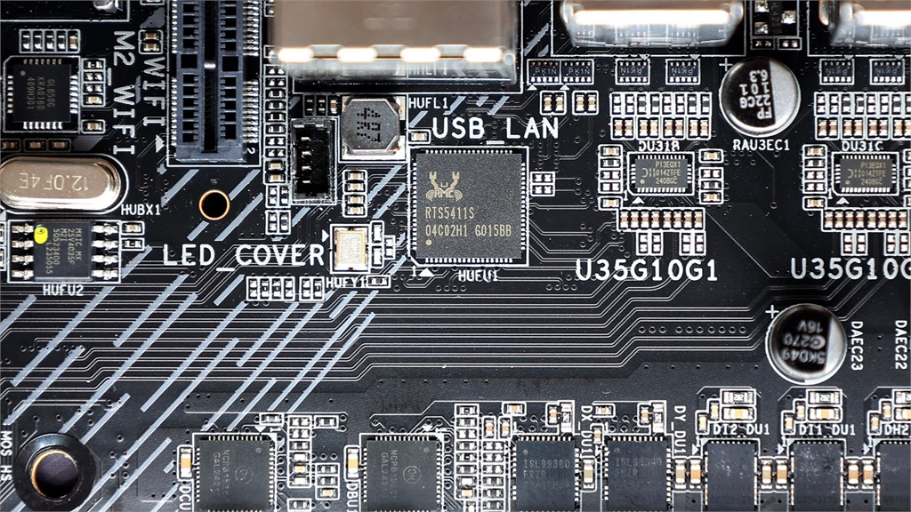 加入 Thunderbolt 了!GIGABYTE Z890 AORUS Master 補上 I/O 最後一塊拼圖