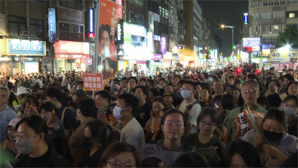 洋流席捲公館!沈伯洋回母校台大掃街 高人氣破除動員謠言
