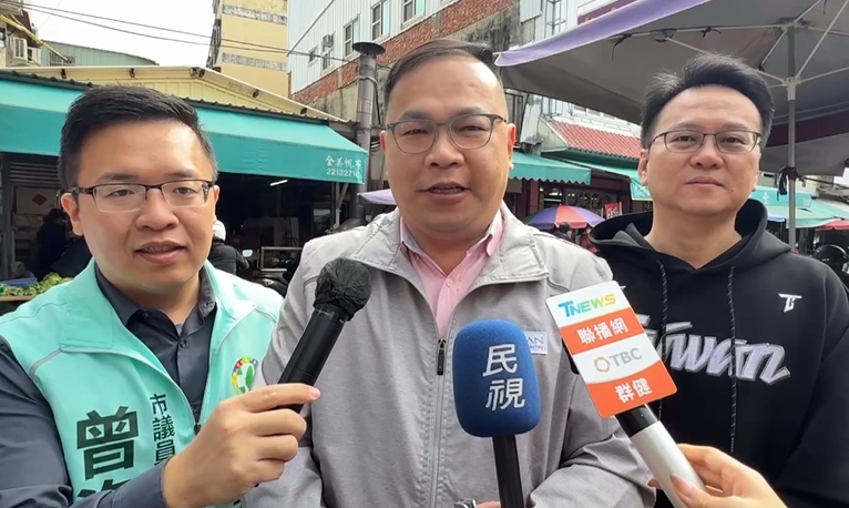 江啟臣韓國瑜合體拜早年　王義川陪議員參選人發春聯