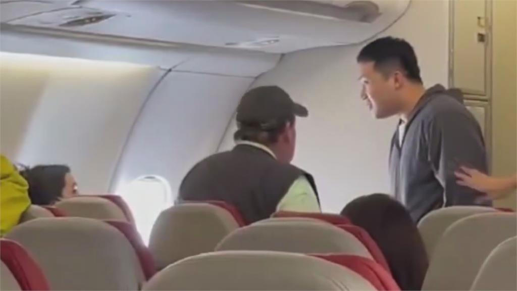 等外籍旅客班機延誤3小時！百位中籍乘客機上暴怒：不把中國人當人
