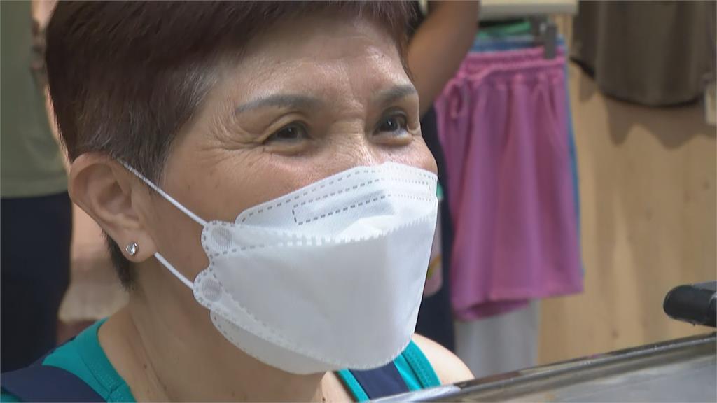 黃仁勳回台必逛愛店!水果阿婆「暖送7字」一票人大讚:台灣精神啦