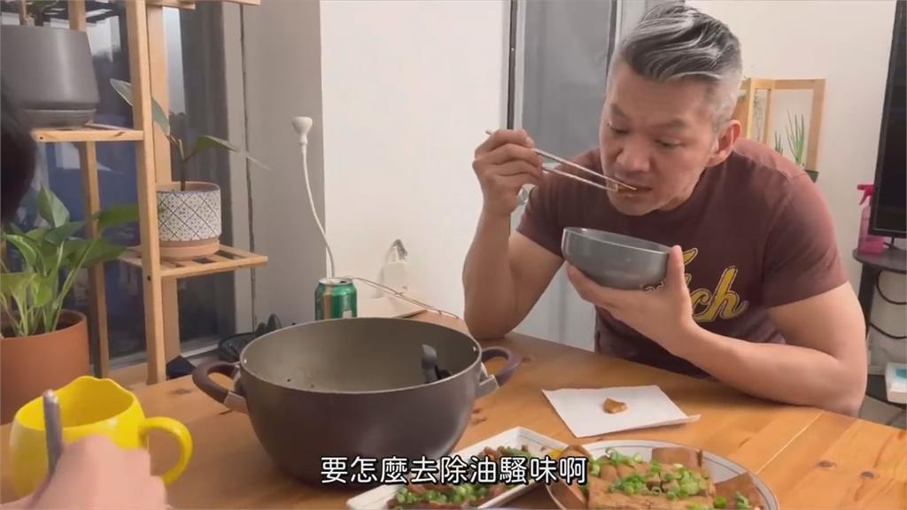 用狗食做滷味!煮夫特製「豬耳朵」 家人不知情讚:最好吃