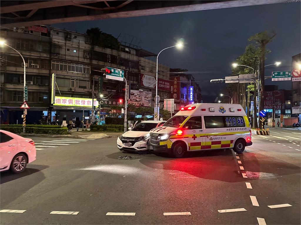 快新聞／沒聽見鳴笛聲？救護車執勤遭猛撞　女駕駛下場曝光：恐罰3600以上