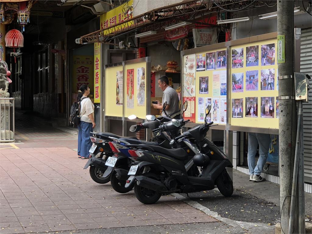 廣場擺「告示板」擋金香鋪? 台南開基玉皇宮:他常越界 區分土地用
