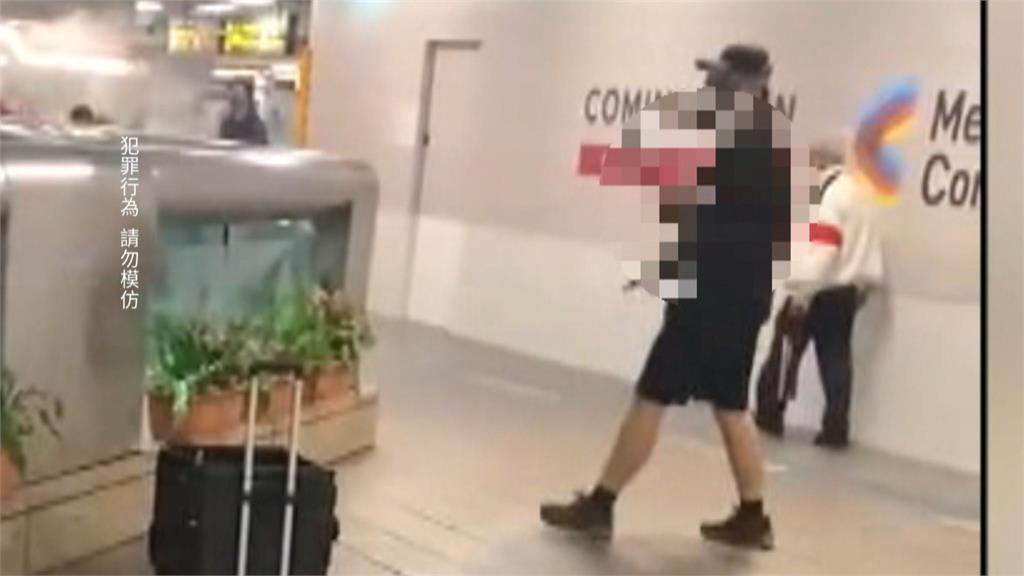 張文父母當眾下跪道歉！媒體人嘆「爛攤子甩給爸媽」：別折磨老人家