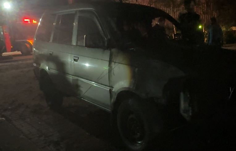 花蓮糯米館惡火!整棟建築付之一炬 延燒路旁2汽車