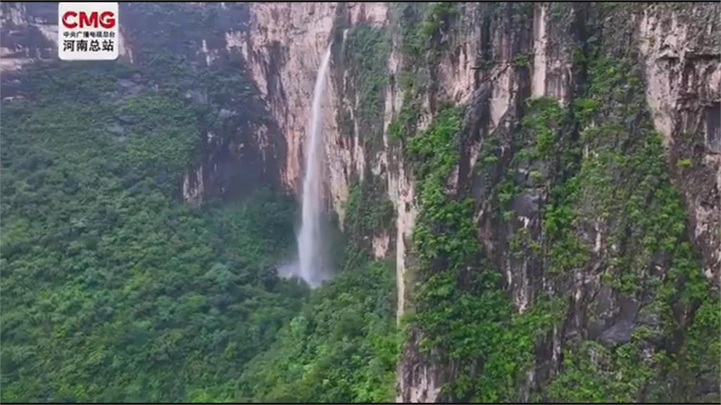 號稱「亞洲第一高」　中國河南雲台山瀑布被踢爆「水管放水」