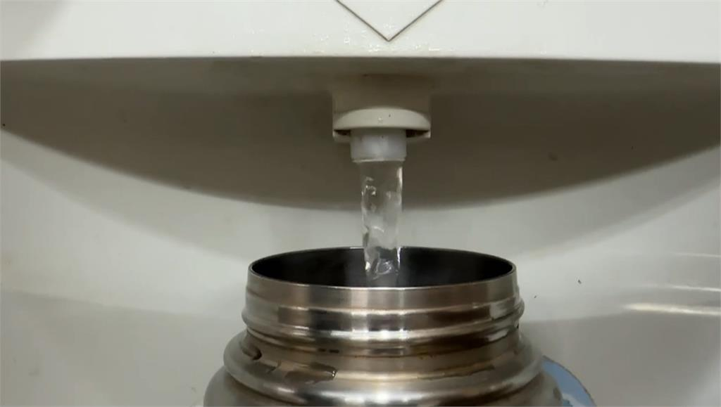 男子怕被戴綠帽趁妻熟睡「拿煮沸熱水倒臉」!老婆毀容PO網求救驚人傷勢曝