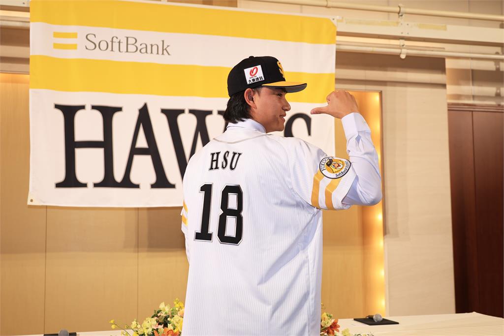 日職(影)／台灣王牌首度在日本亮相！徐若熙披上日職軟銀鷹戰袍談「最愛釣蝦」