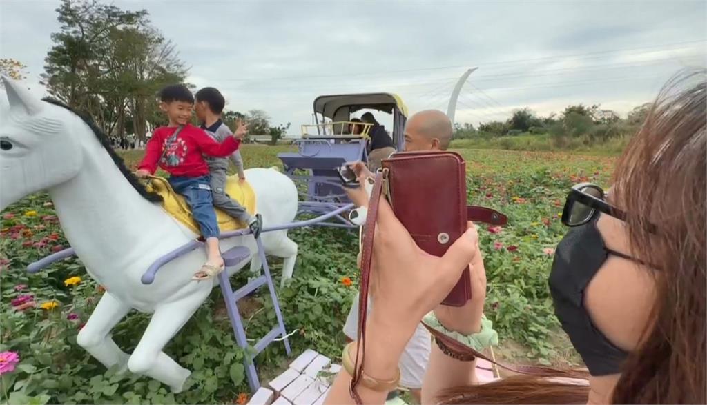 嘉義中埔八掌溪畔「春嬉風鈴」　中高空煙火、花海、市集吸民眾朝聖