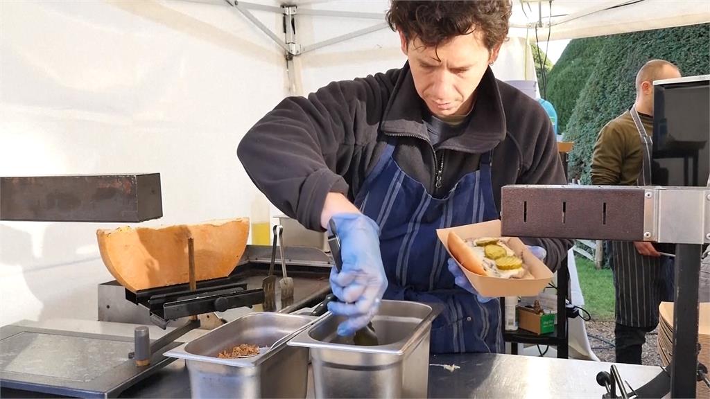 英王亨利八世住所辦美食祭　英國版大腸包小腸「豬包毯」垂涎欲滴