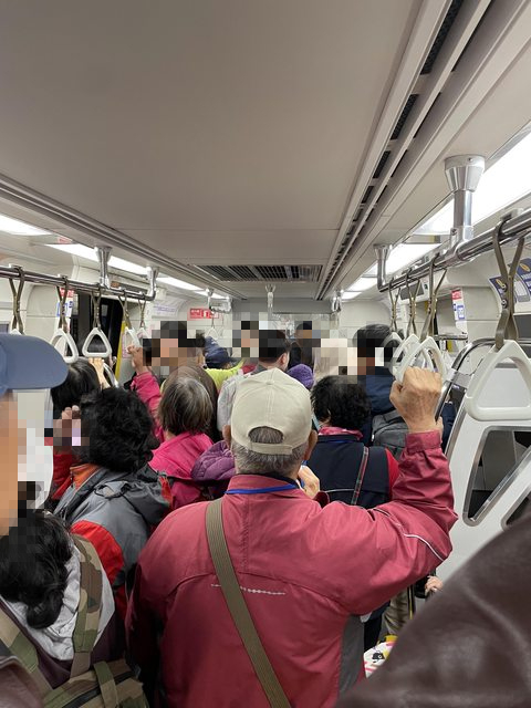 妹子搭捷運驚見「1景象」!她疑「20度」不冷遭網吐槽:管太多