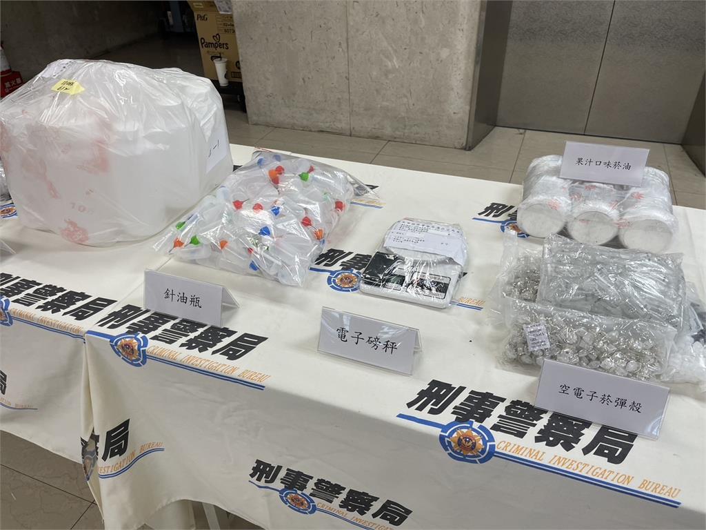 毒駕虐童太過分應重判？許常德被問「支持鞭刑嗎」他親回20字表態