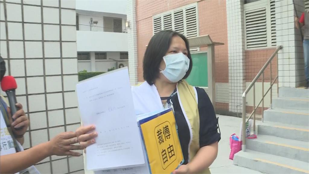 快新聞/裁傅自由!罷免傅崐萁二階送出32777份連署書 八炯不捨志工們忍受謾罵