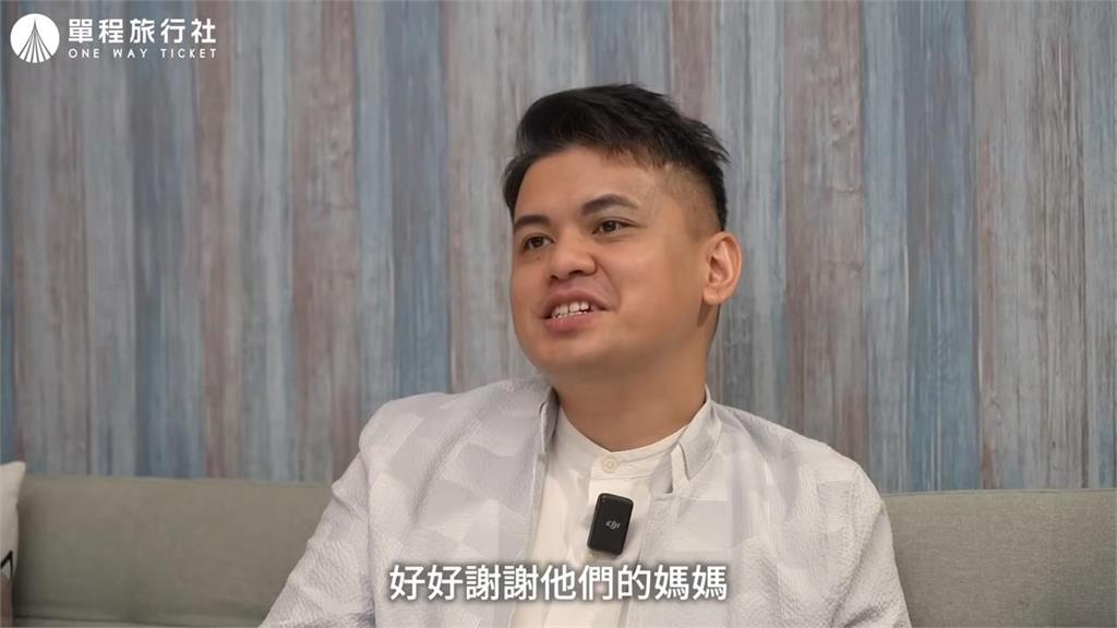 不一樣的母親節!同學拿紅色康乃馨她卻得不到 才知1身分要拿這顏色