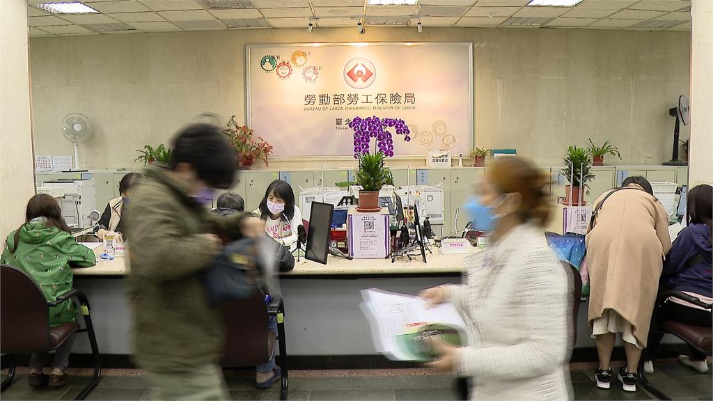 快看帳戶!2022勞退收益揭曉 平均每人損失1.8萬創新高