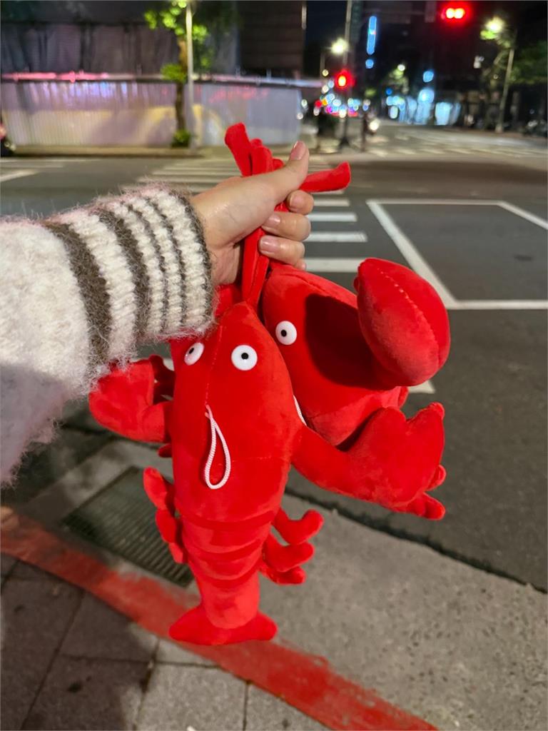 髮香來尬聊(圖影)/「律女王」吳瑞律駕到!對台灣美食念念不忘 竟在這把錢花光!?