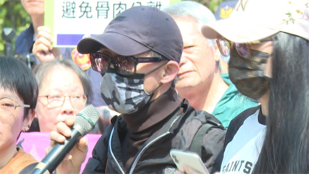 打悲情牌？　亞亞夫首度露面　聲援團體被挖出左統背景