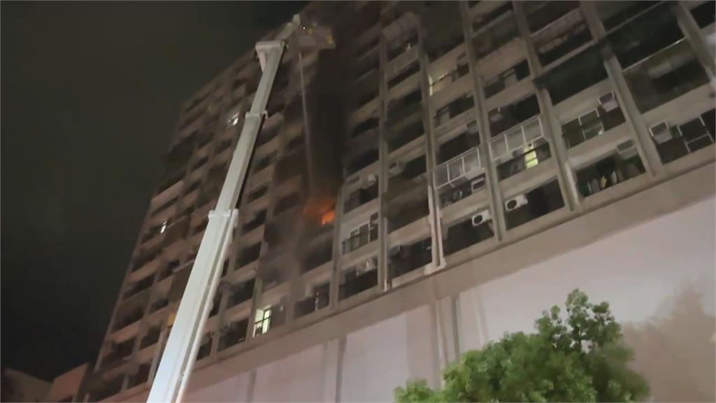 類似城中城建築 高雄集合式大樓起火 急撤570戶