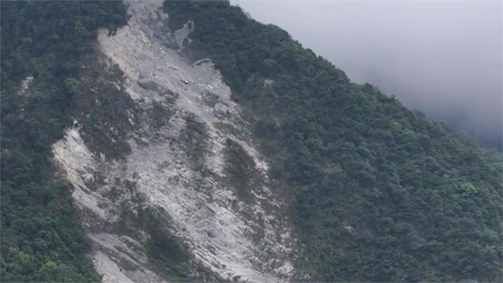 自來水源頭林班地雨後土石崩落 原水濁度高!淨水廠沉澱池滿泥沙