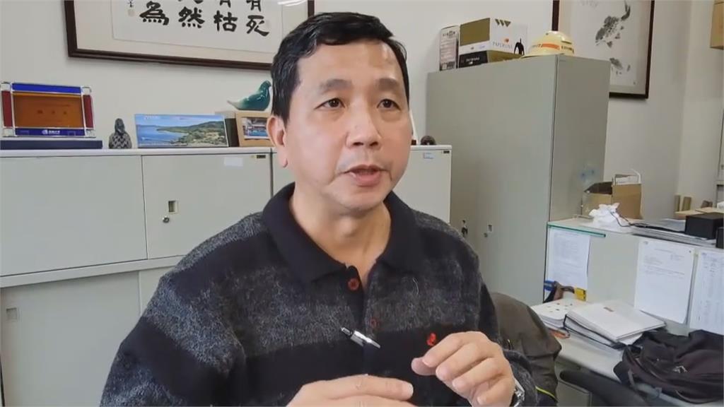 日本海底火山噴發浮石 東北季風吹來綠島?