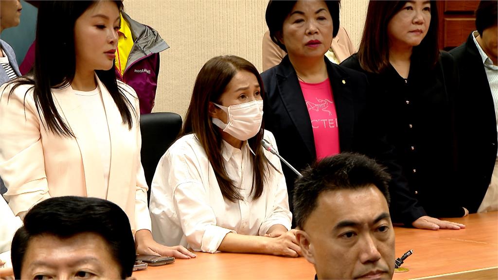 藍白推罷免要附身分證影本 民團轟舊石器時代爛方法「助長詐騙」