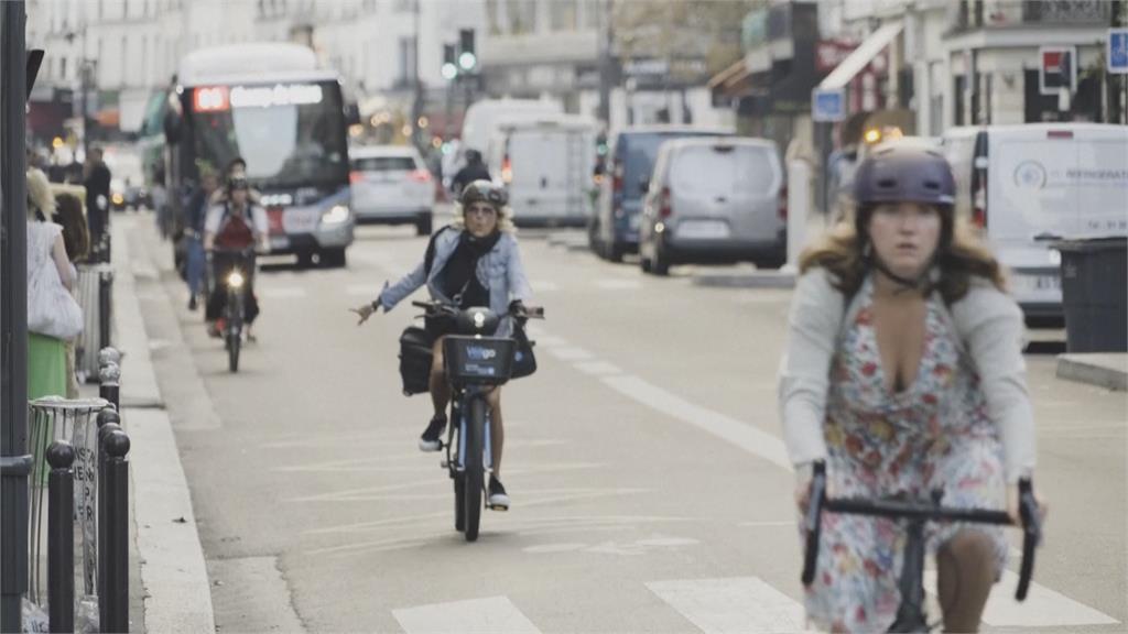 巴黎推無車化降低碳排　自行車壅塞成新交通問題