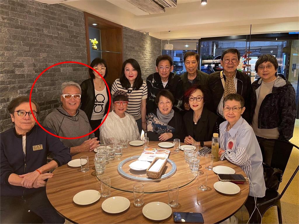74歲秦祥林現蹤台灣全被拍!「滿頭白髮+幸福肥」網震撼:還是男神