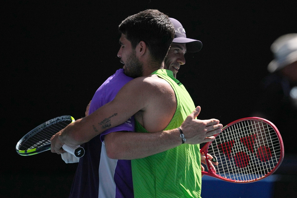 澳網(影)/小蠻牛瞄準首座澳網金盃!連4場直落三獲勝連續第3年挺進男單8強