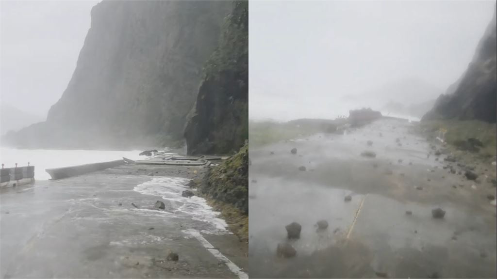 薔琵巨浪灌蘭嶼「百米外道路」車險滅頂！網見「石堆路面」嚇：怎麼上去的？