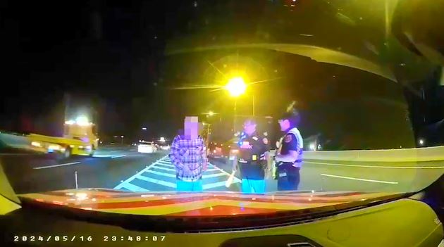 阿伯麥鬧! 國道一路逆向30分鐘 警大陣仗封路攔截