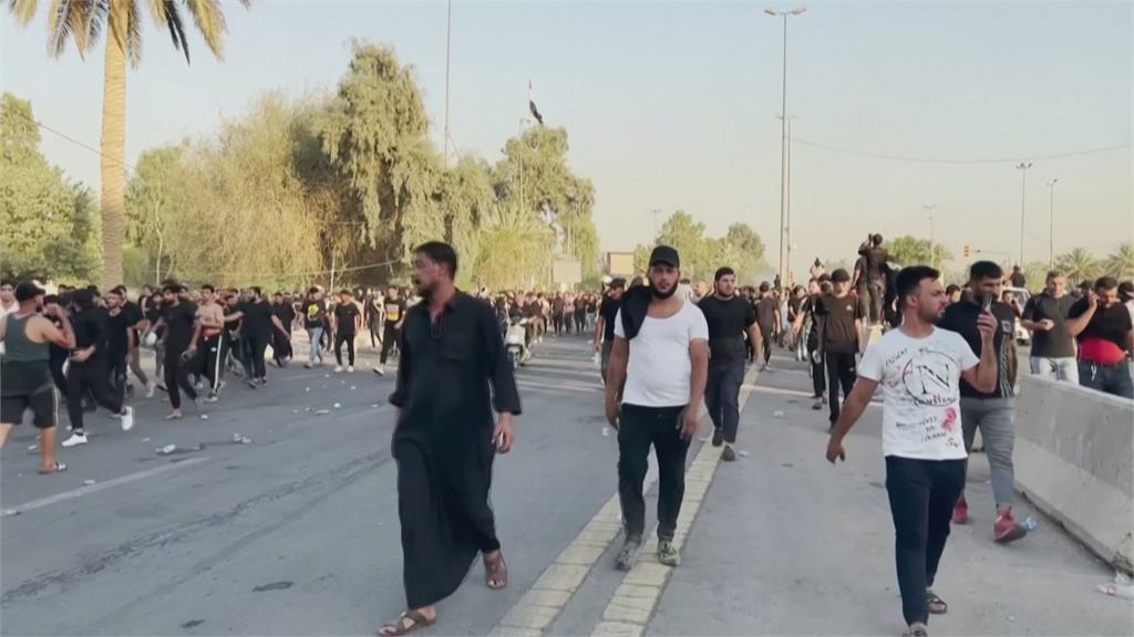 什葉派薩德引退掀波　伊拉克宣布全國宵禁