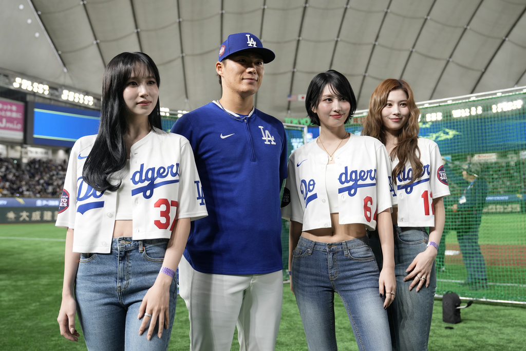 MLB(影)/人氣女團MISAMO受邀擔任開球嘉賓!網暴動:想當山本、羅哈斯