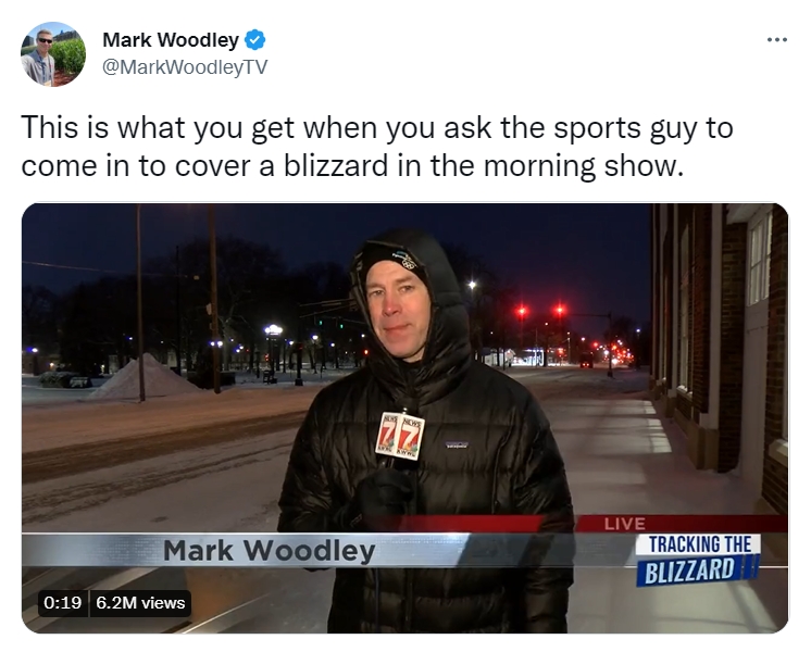 冷到壞掉！體育記者「最冷聖誕」被迫報氣象　站雪地狂抱怨意外爆紅