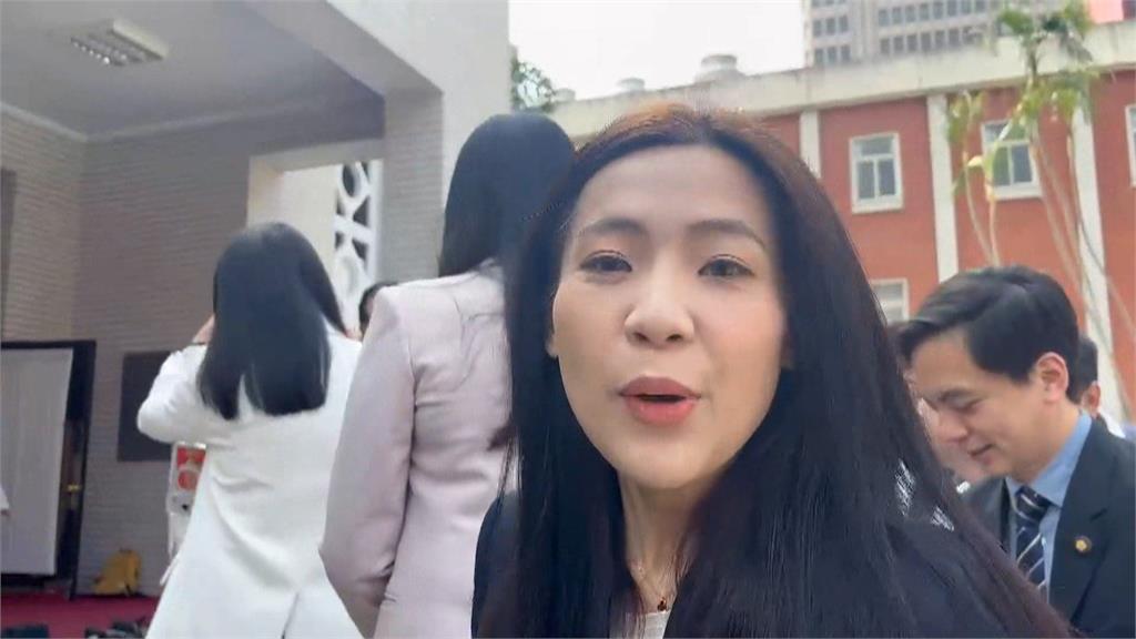 國民黨軍購路線喬不攏　鄭麗文找黨團聚餐為盯梢？